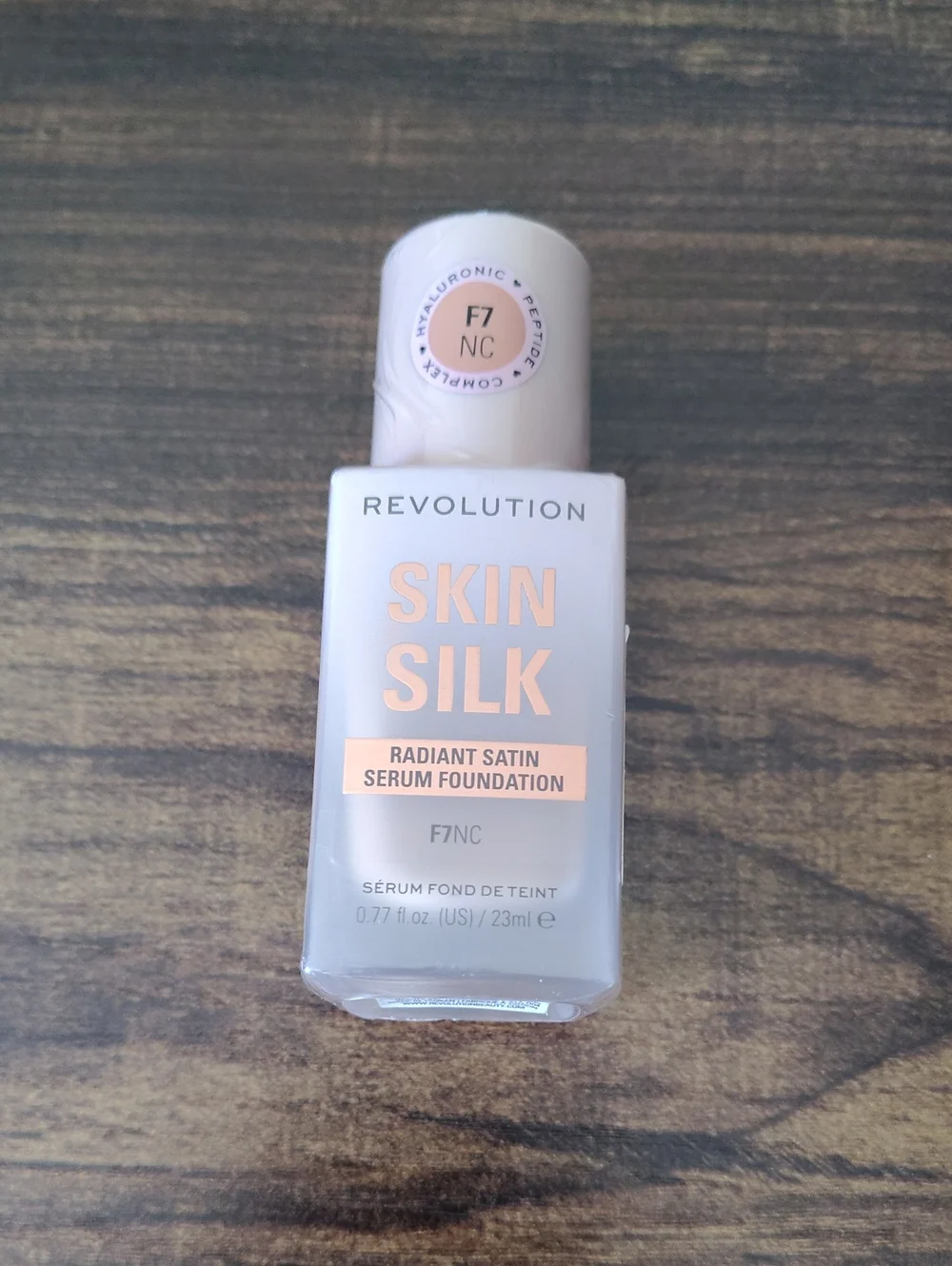 NEW REVOLUTION SKIN SILK SERUM FOUNDATION-Sealed package